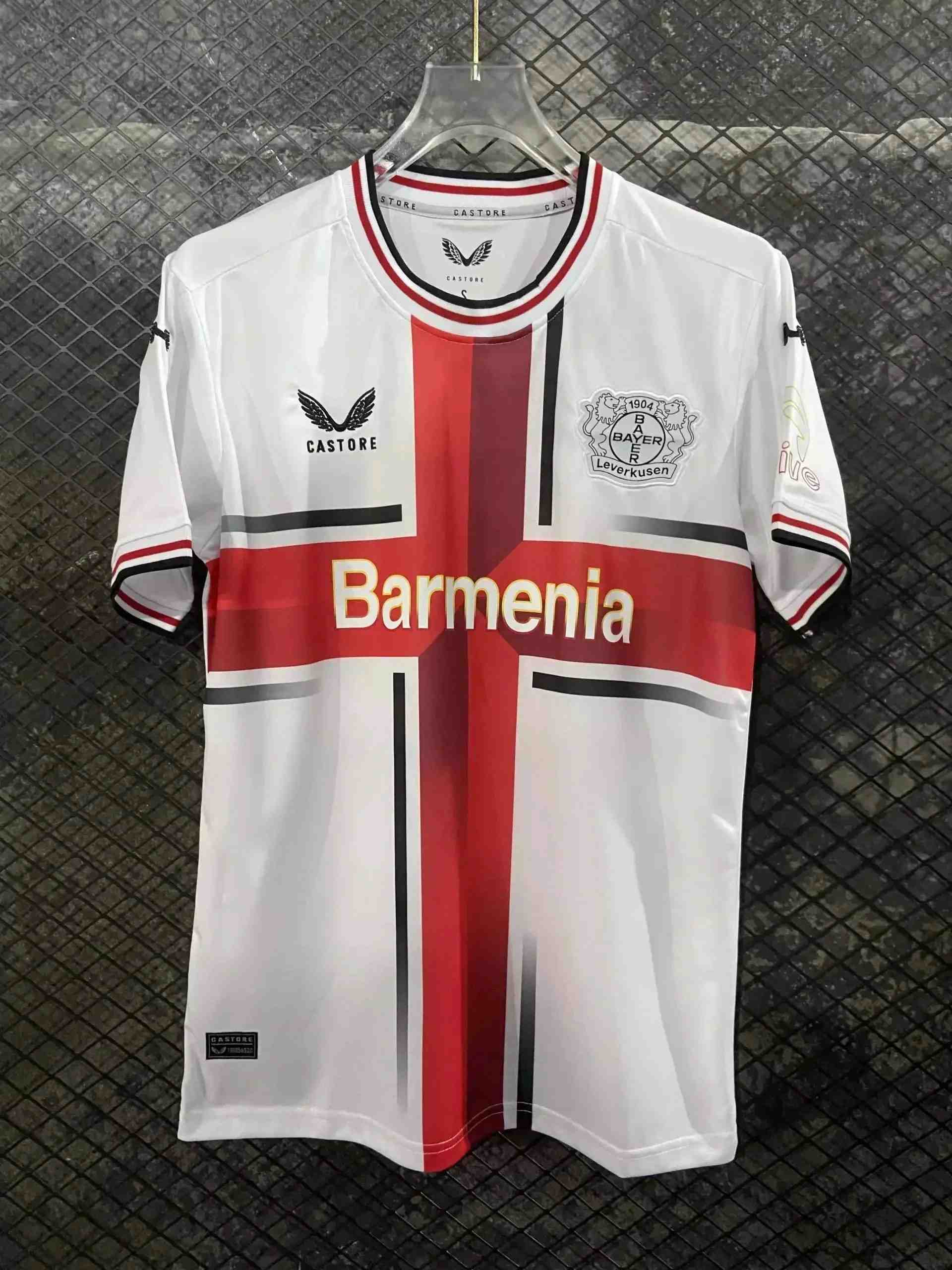 15 Red and White 006