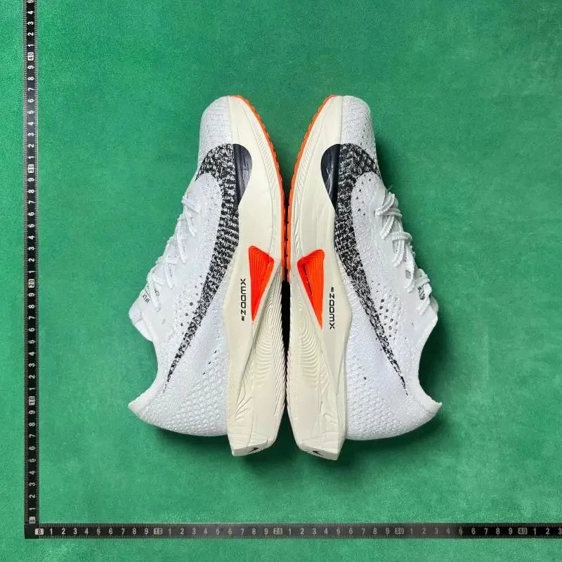 No. 4 White DX7957 100