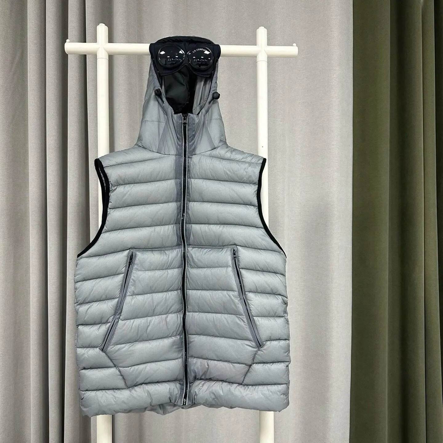 Vest-01